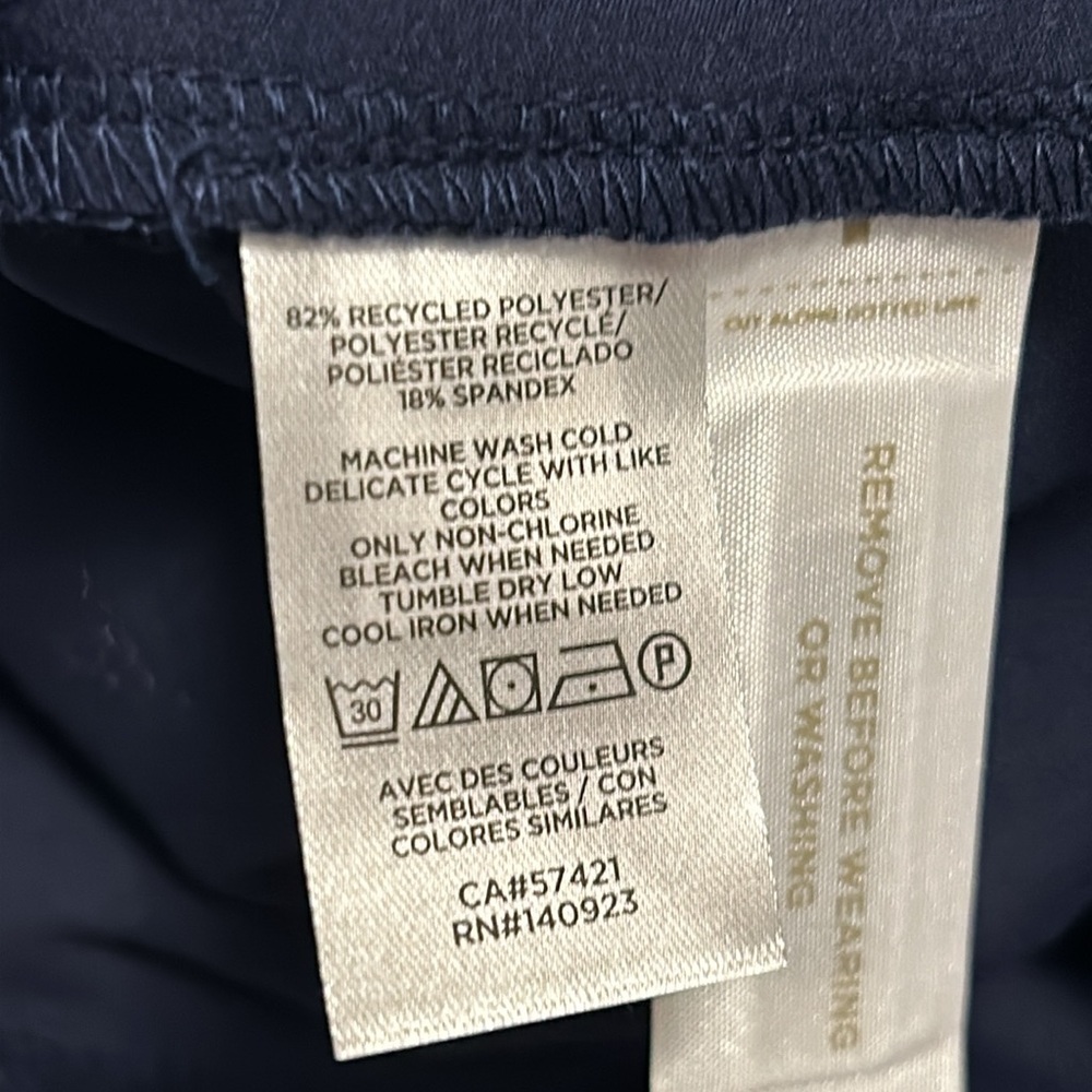 Lou & Grey women’s navy blue XS full zip jacket with thumb holes new with tags - Picture 6 of 6